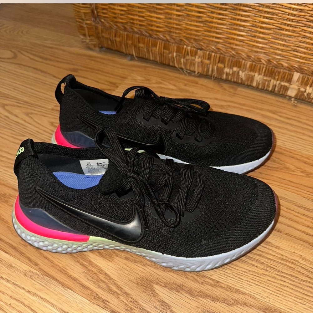Nike Epic React Flyknit 2